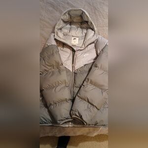 Nike Men's Gray and White Puffer Jacket